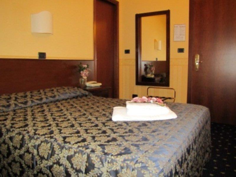 Hotel Parco Fiera Turin Exterior photo